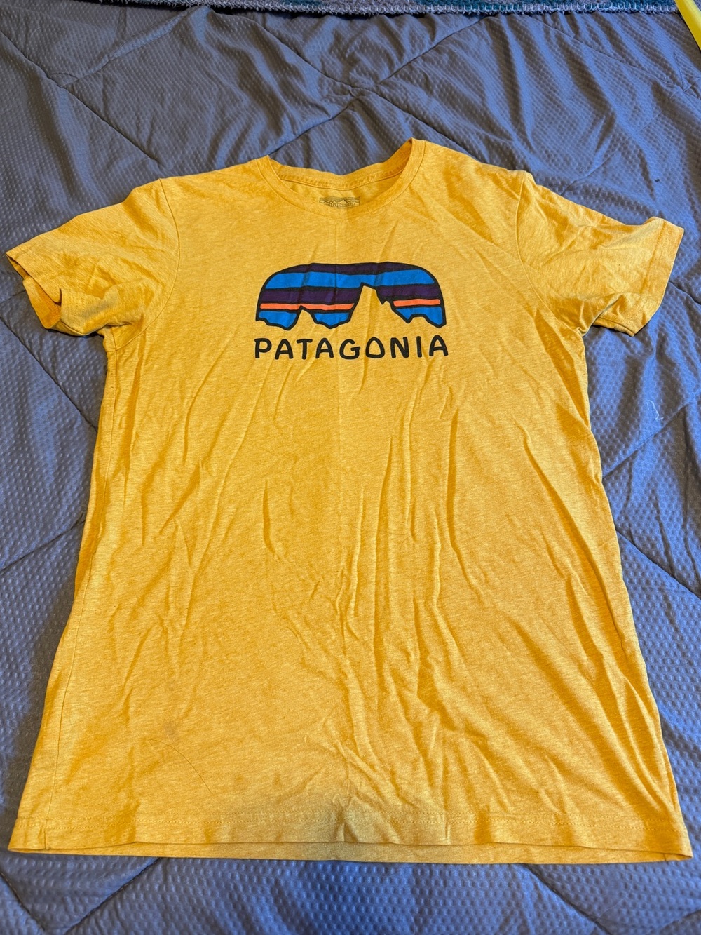 Patagonia Men’s Yellow Logo T-Shirt Slim Fit